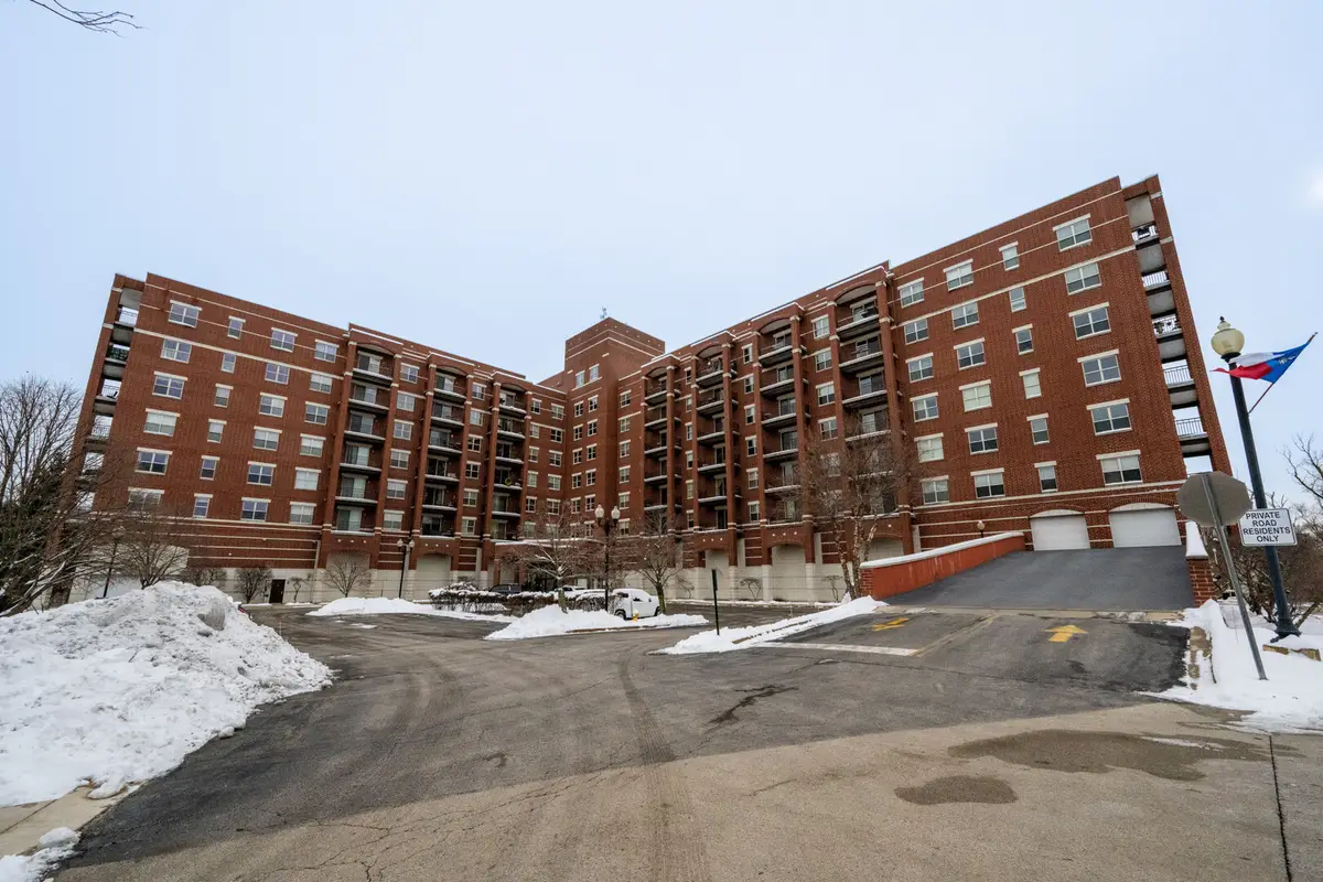 1700 Riverwoods Drive #414, Melrose Park, IL 60160 - Image #1
