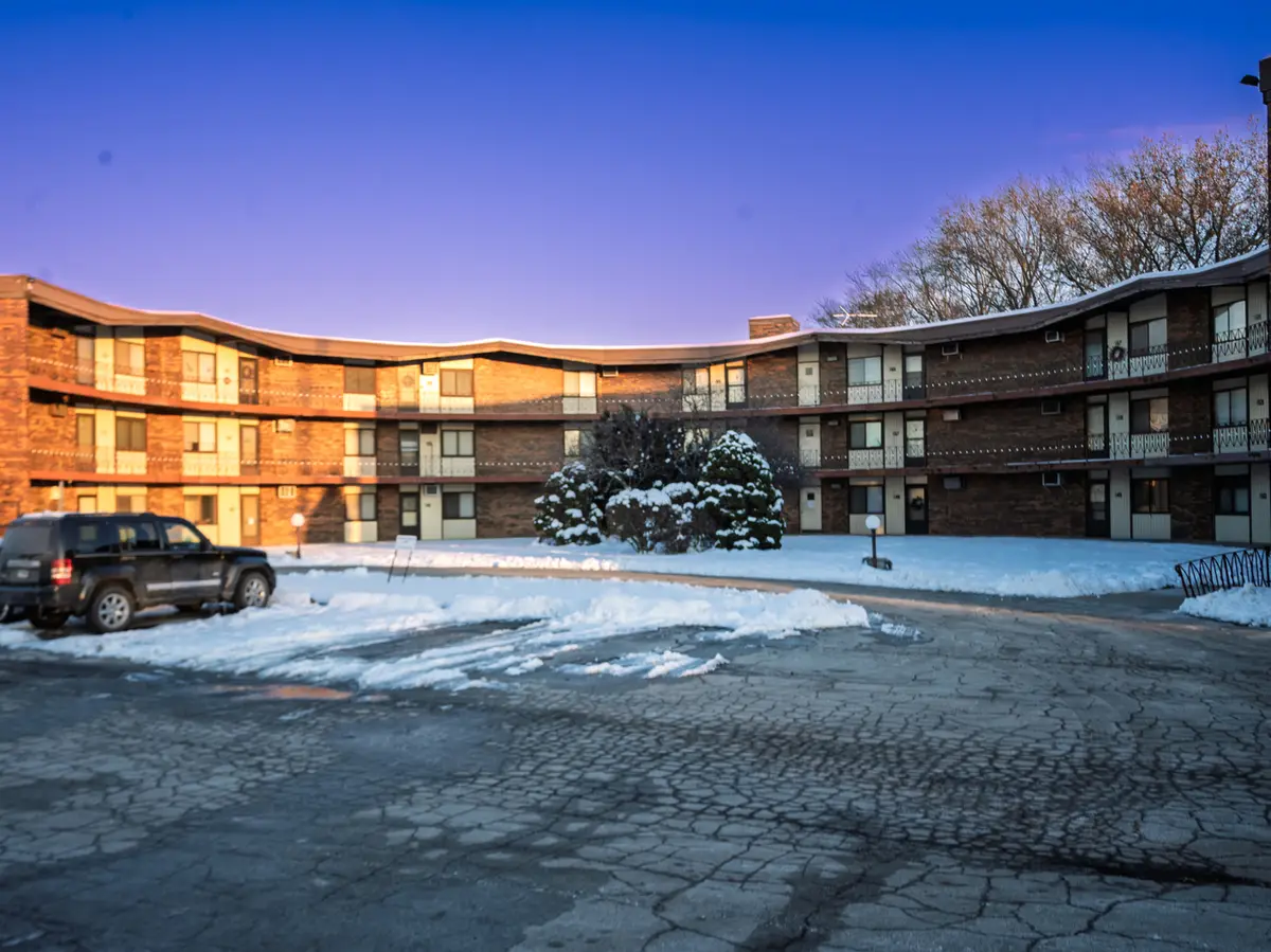 2306 Holiday Terrace #144, Lansing, IL 60438 - Image #1