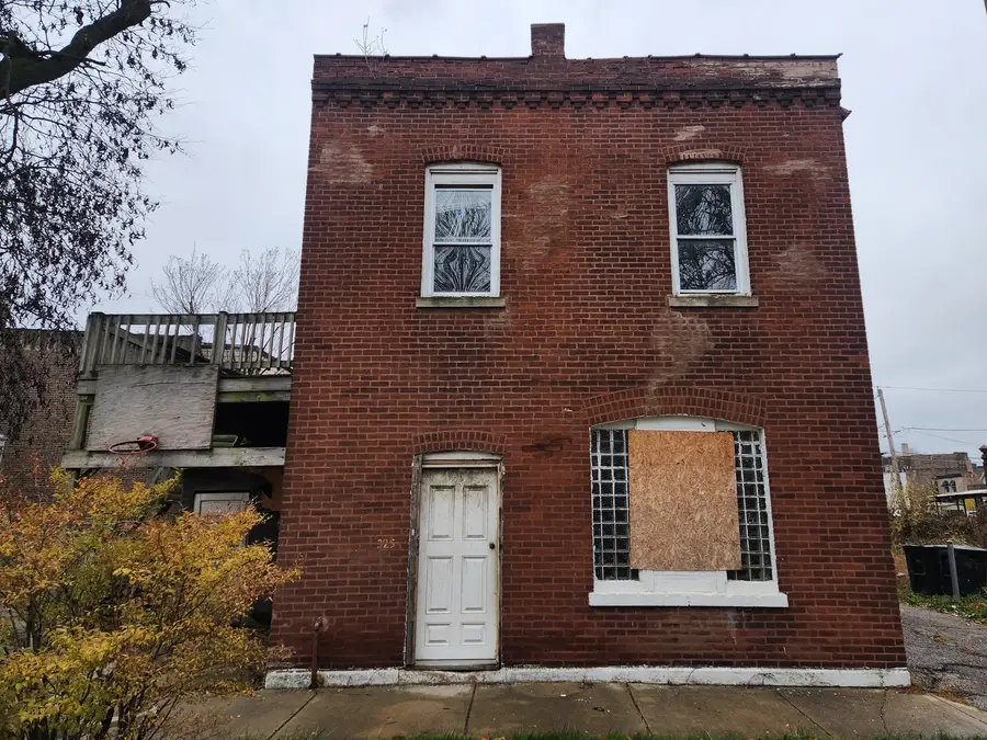 325 E 68th Street, Chicago, IL 60637 - Image #2