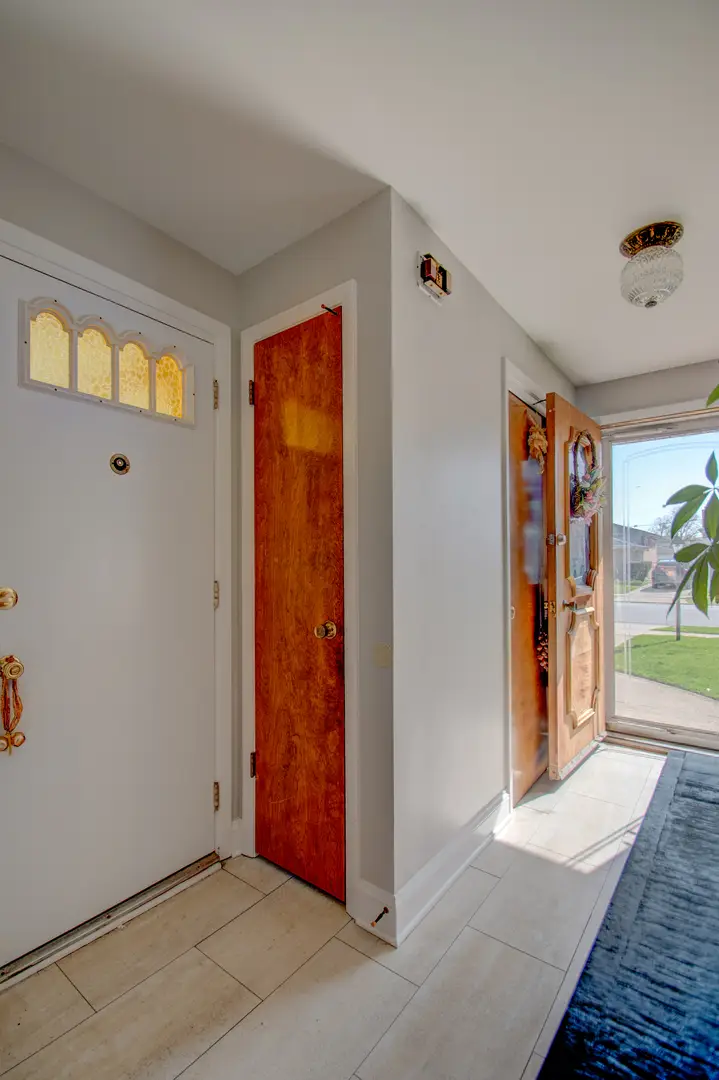 648 Saginaw Avenue, Calumet City, IL 60409 - #2