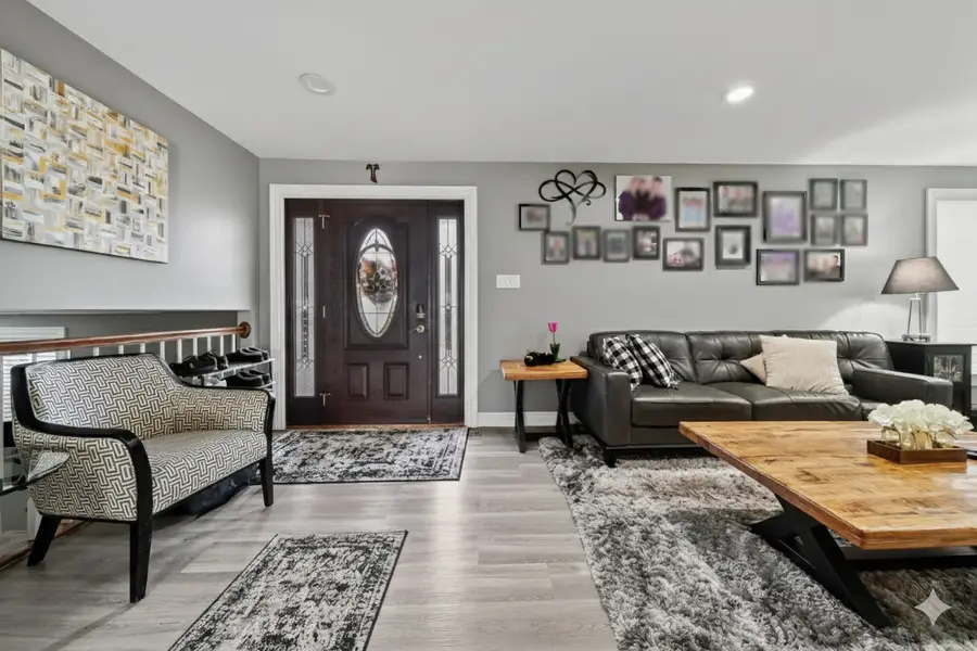 8400 S New England Avenue, Burbank, IL 60459 - Image #3