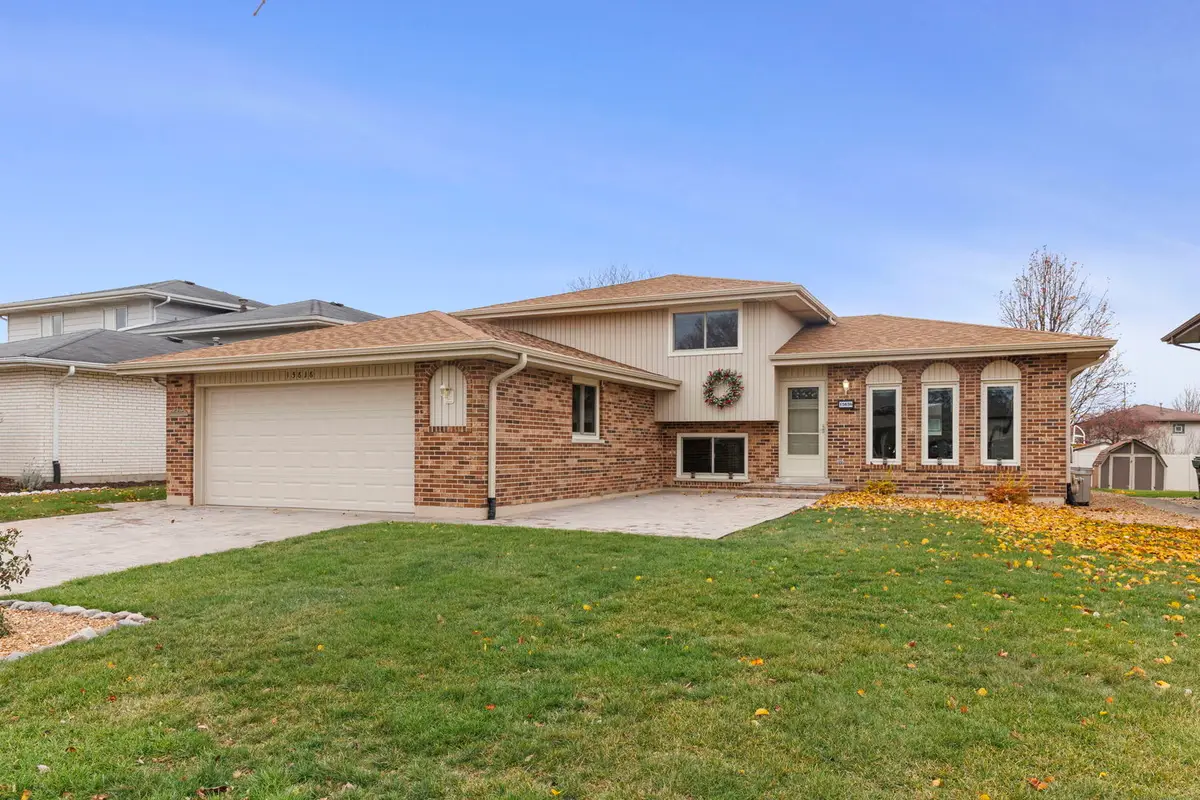 15636 Lockwood Avenue, Oak Forest, IL 60452 - Image #1