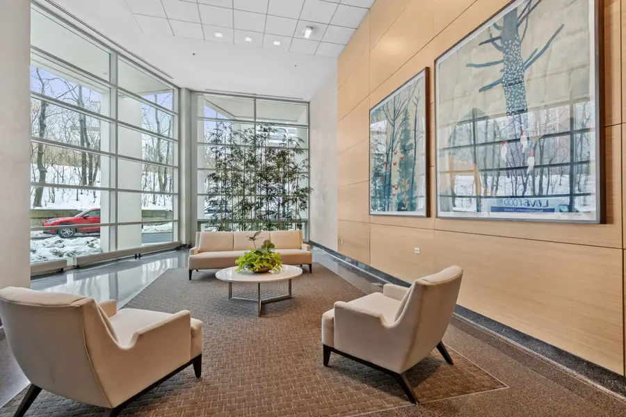 1570 Elmwood Avenue #1504, Evanston, IL 60201 - Image #2