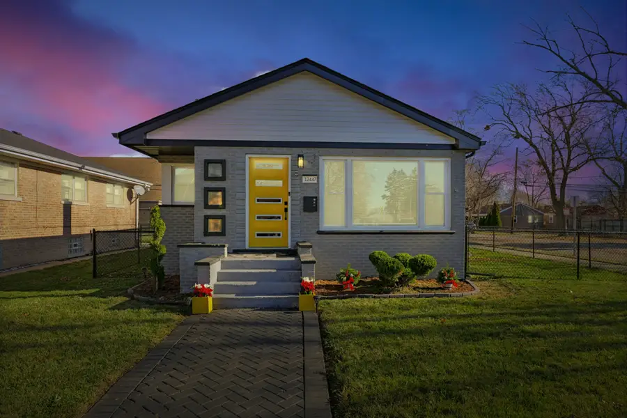 12447 S Bishop Street, Calumet Park, IL 60827 - Image #2