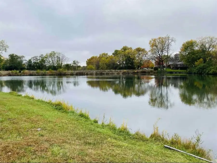 1929 N Lake Drive, Pekin, IL 61554 - Image #2