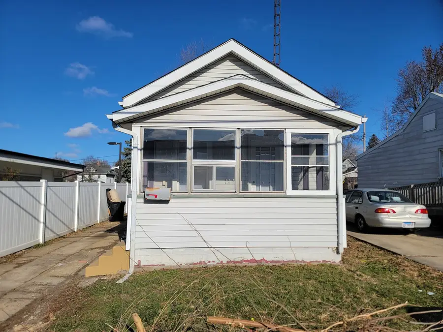 406 E Oakland Avenue, Bloomington, IL 61701 - Image #3