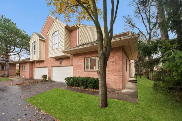 1743 Melise Drive, Glenview, IL 60025