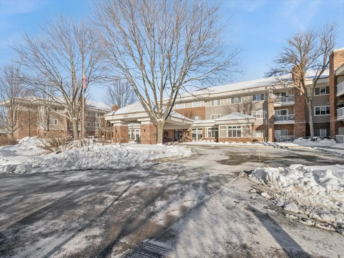 605 Barrington Avenue #350, East Dundee, IL 60118 - Image #1