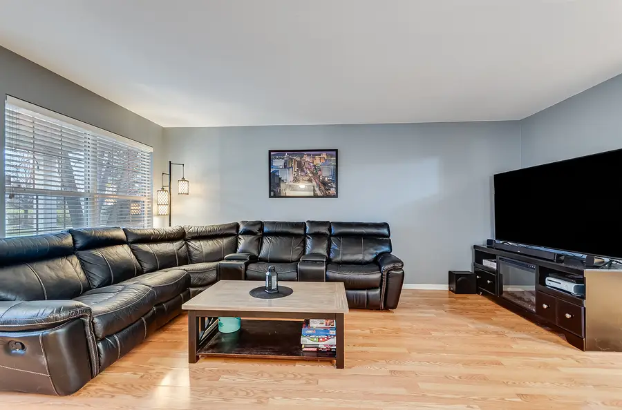 2336 Woodhill Court, Plainfield, IL 60586 - Image #2