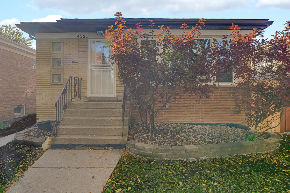 4321 W Augusta Boulevard, Chicago, IL 60651 - Image #1