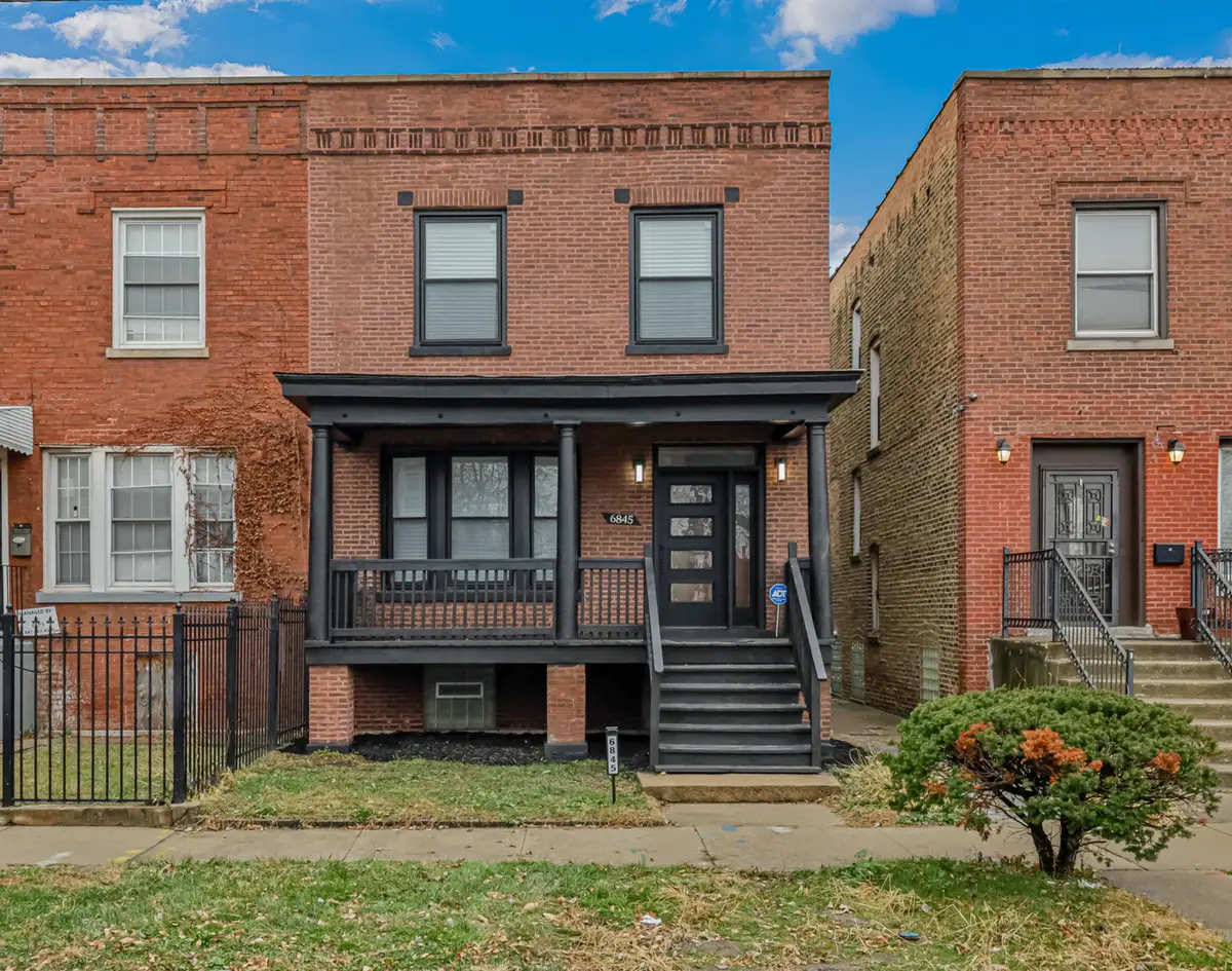 6845 S Saint Lawrence Avenue, Chicago, IL 60637 - Image #1