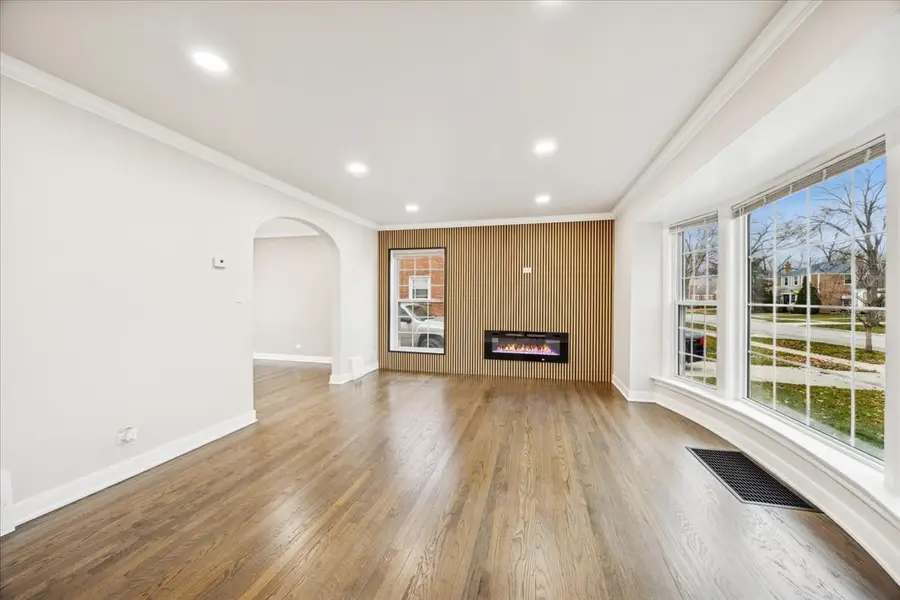 1623 Manchester Avenue, Westchester, IL 60154 - Image #2