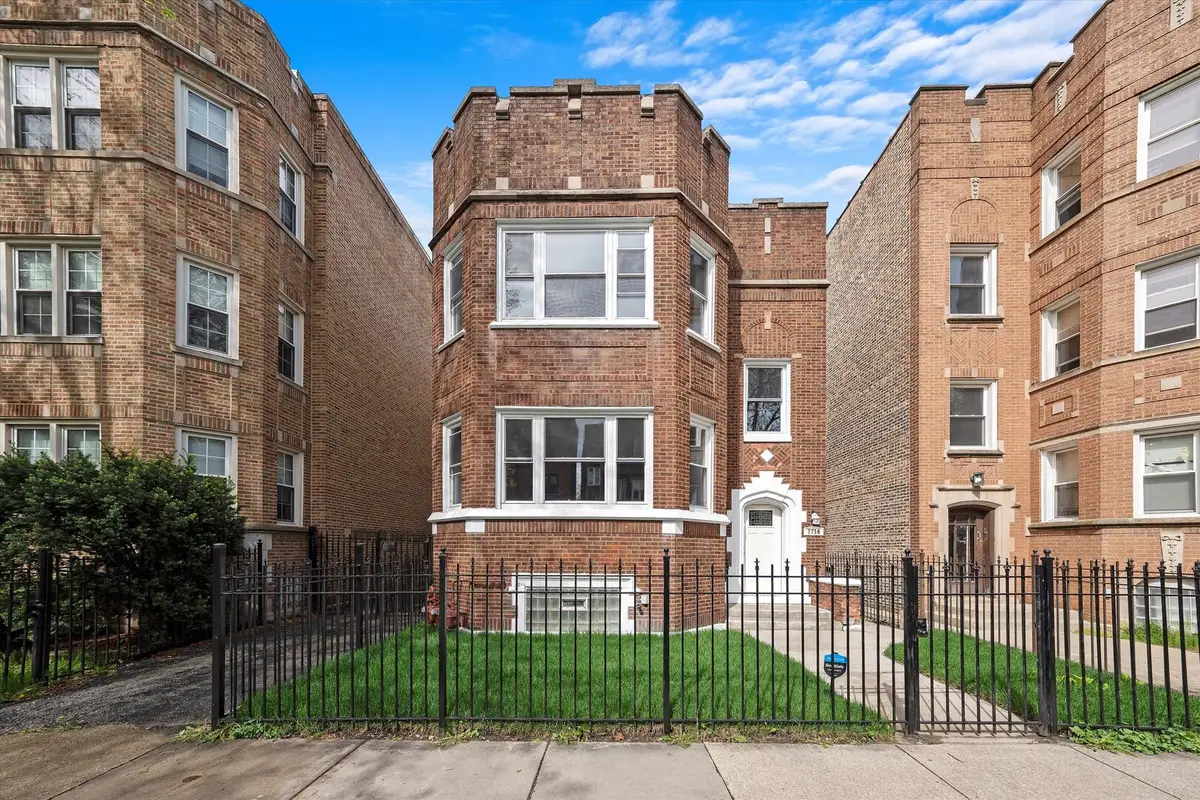 7716 S Kingston Avenue, Chicago, IL 60649 - Image #1