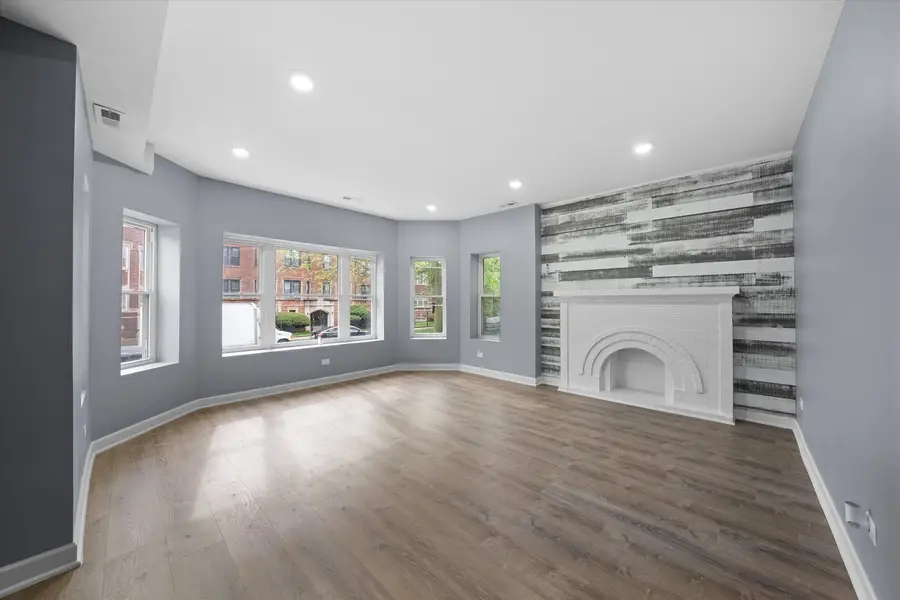 7716 S Kingston Avenue, Chicago, IL 60649 - Image #3