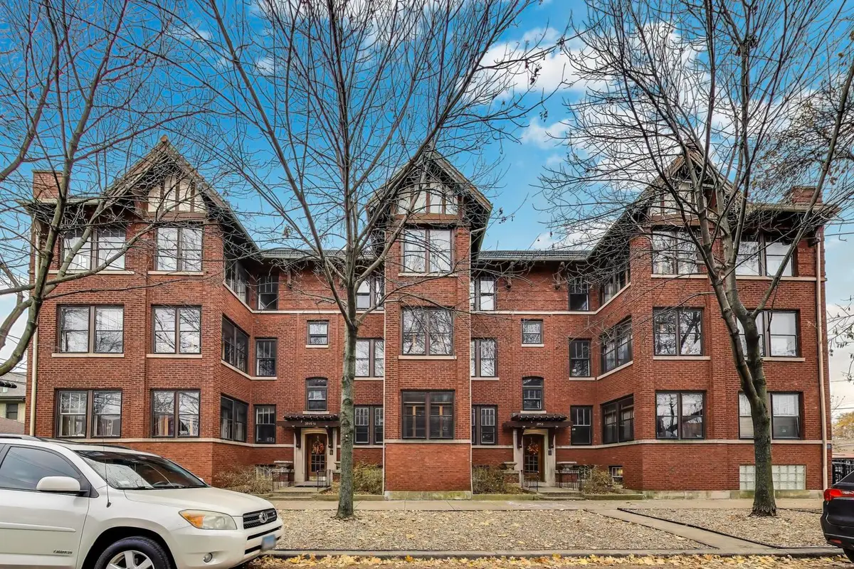 3951 W Waveland Avenue #2, Chicago, IL 60618 - Image #1