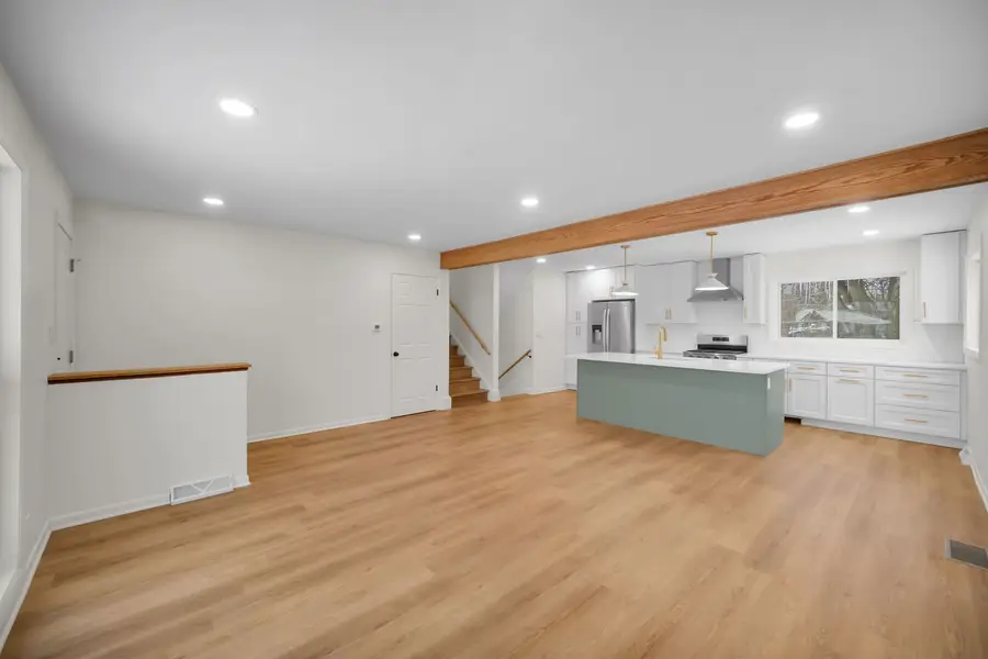 137 Julie Drive, Glenview, IL 60025 - Image #3