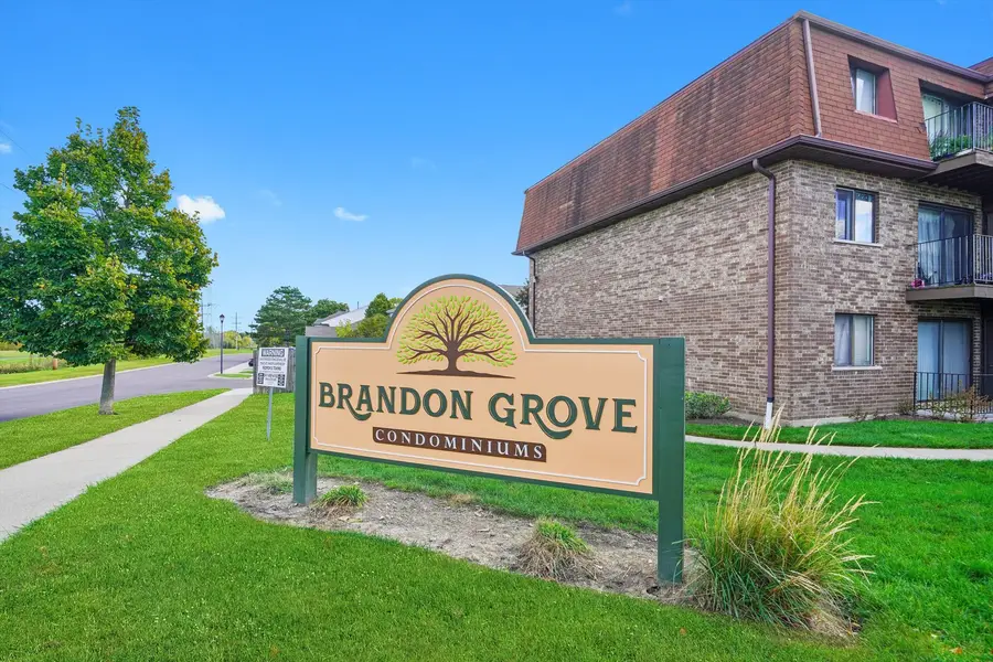 195 W Brandon Court #A33, Palatine, IL 60067 - Image #2