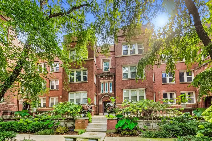 733 W Buckingham Place #13, Chicago, IL 60657 - Image #2
