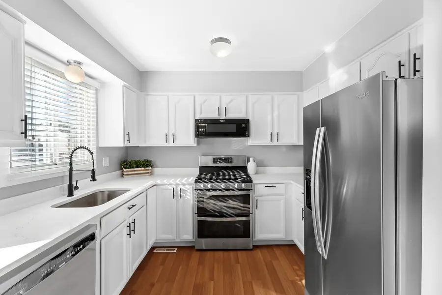 202 Parkwood Drive, Streamwood, IL 60107 - #2