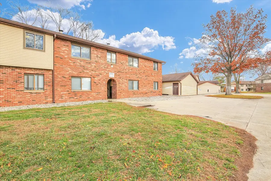 1802 Beck Drive #7, Urbana, IL 61802 - Image #2