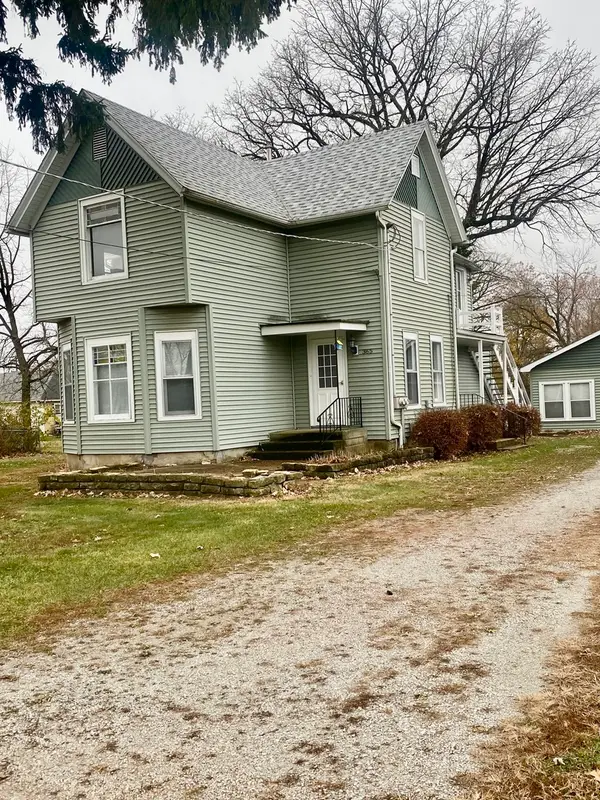 365 4th Avenue S, St. Anne, IL 60964