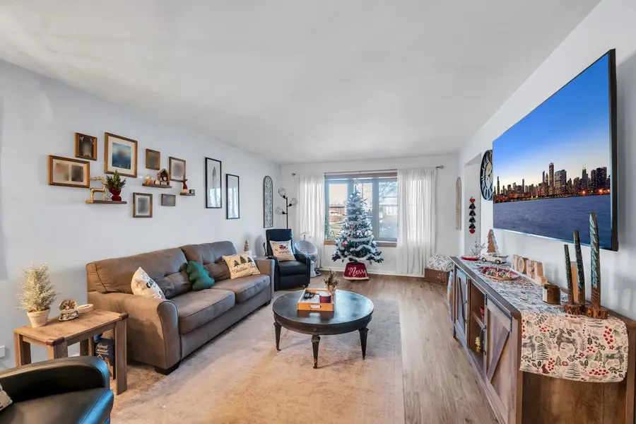 10840 S Kolmar Avenue, Oak Lawn, IL 60453 - Image #2