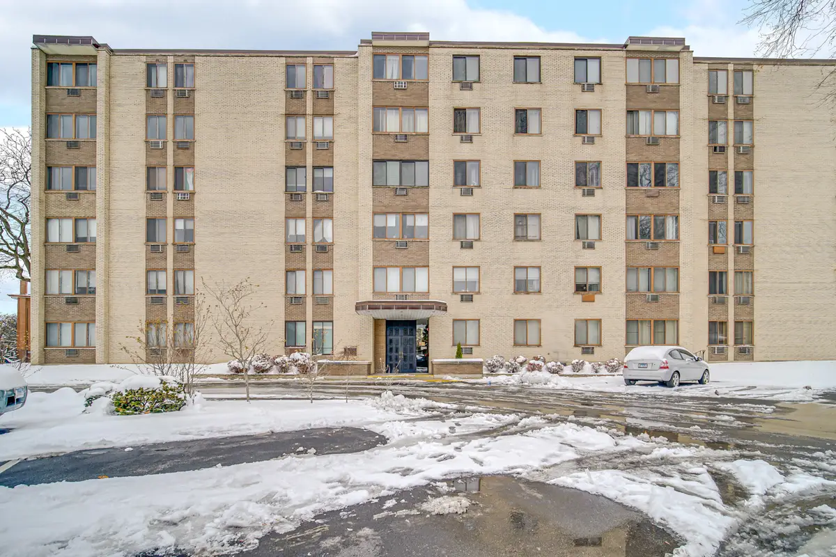 9725 S Karlov Avenue #402, Oak Lawn, IL 60453 - Image #1