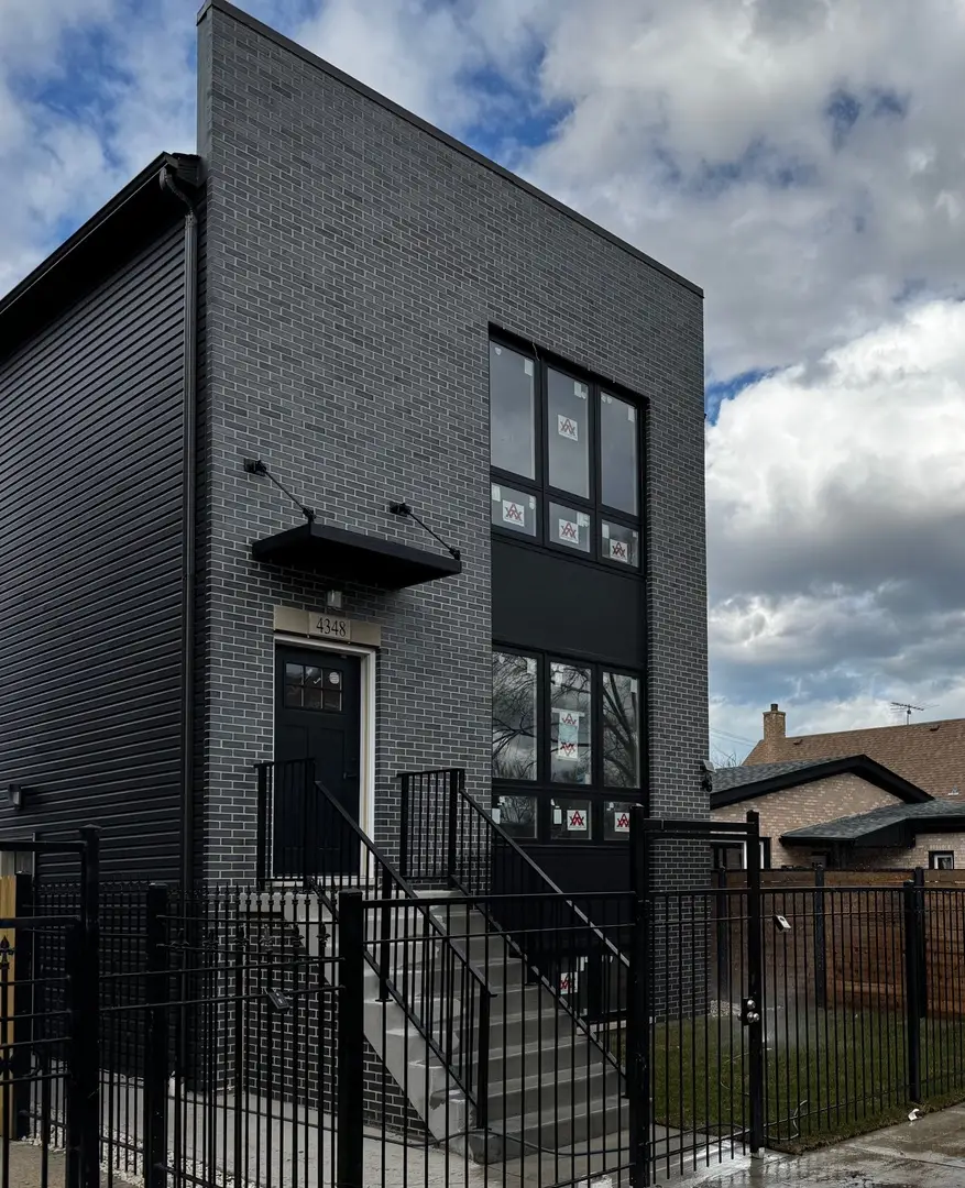 4348 W Thomas Street, Chicago, IL 60651 - Image #2