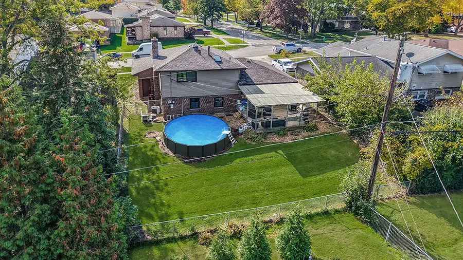 417 Glenys Drive, Lemont, IL 60439 - Image #3