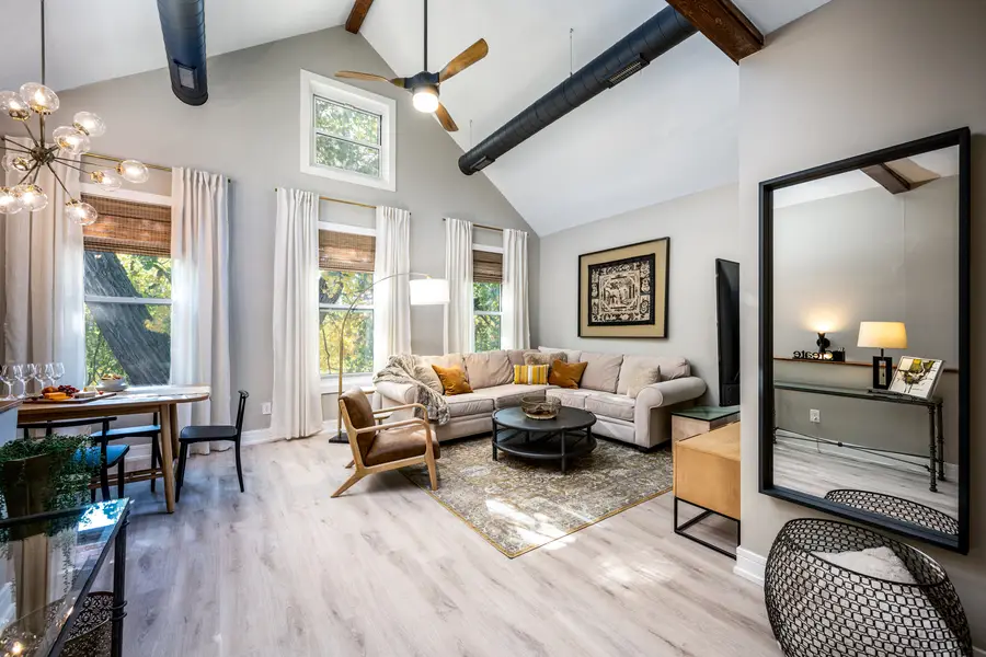 1437 N Wicker Park Avenue, Chicago, IL 60622 - Image #2