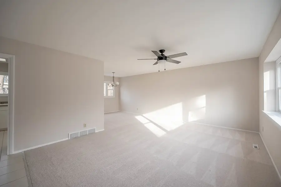 266 Dartmoor Drive, Crystal Lake, IL 60014 - Image #3