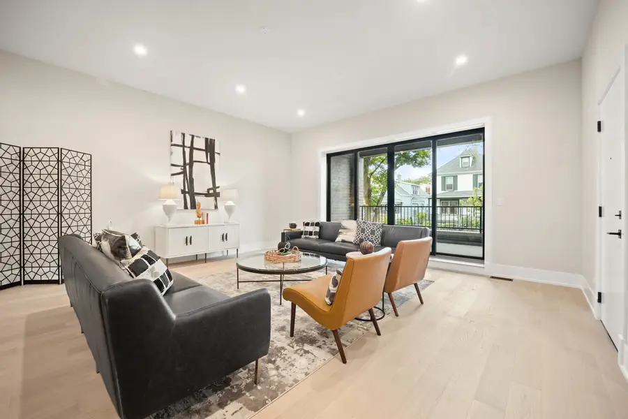 4353 N Richmond Avenue #1S, Chicago, IL 60618 - #3