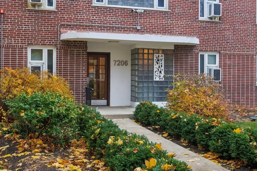 7206 Oak Avenue #4SE, River Forest, IL 60305 - Image #3