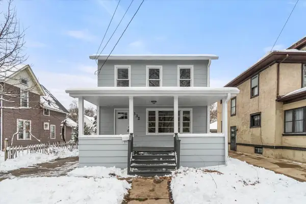 332 North Avenue, Aurora, IL 60505