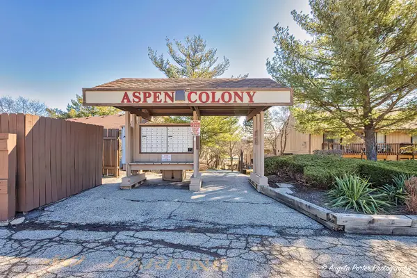 61 Aspen Colony #2, Fox Lake, IL 60020