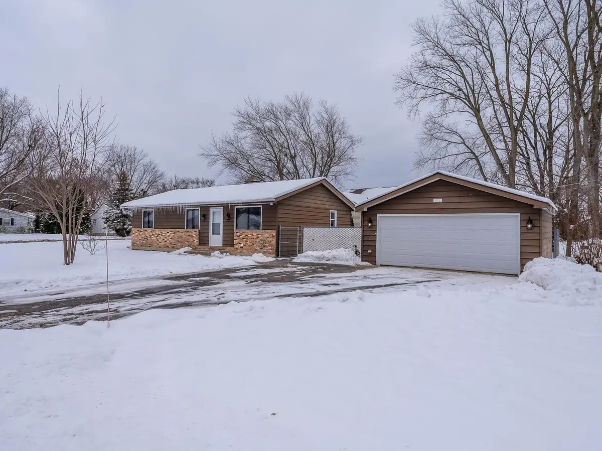 1807 Parklane Avenue, McHenry, IL 60050 - Image #1