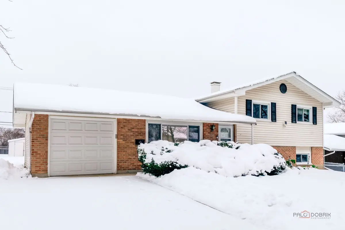 1910 Ashley Road, Hoffman Estates, IL 60169 - Image #1