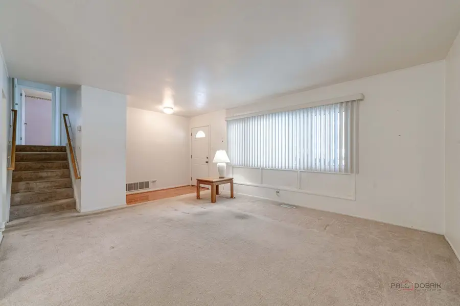 1910 Ashley Road, Hoffman Estates, IL 60169 - Image #3