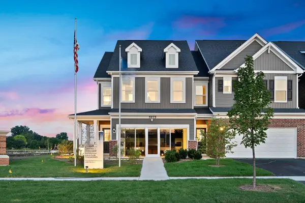 2312 Horseshoe Circle #08805, Naperville, IL 60564