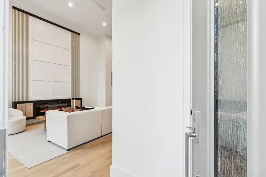 706 E 41 Street, Chicago, IL 60653 - Image #3