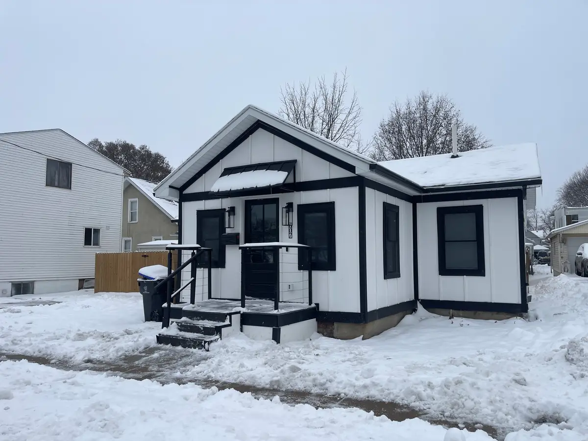 607 W Olive Street, Bloomington, IL 61701 - Image #1