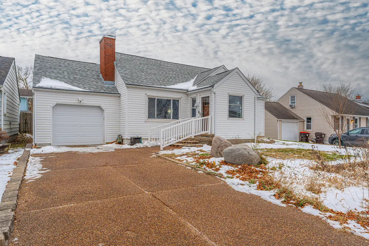 205 E Park Street, Danvers, IL 61732 - Image #1