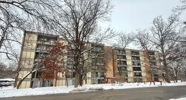 6010 Oakwood Drive #5D, Lisle, IL 60532