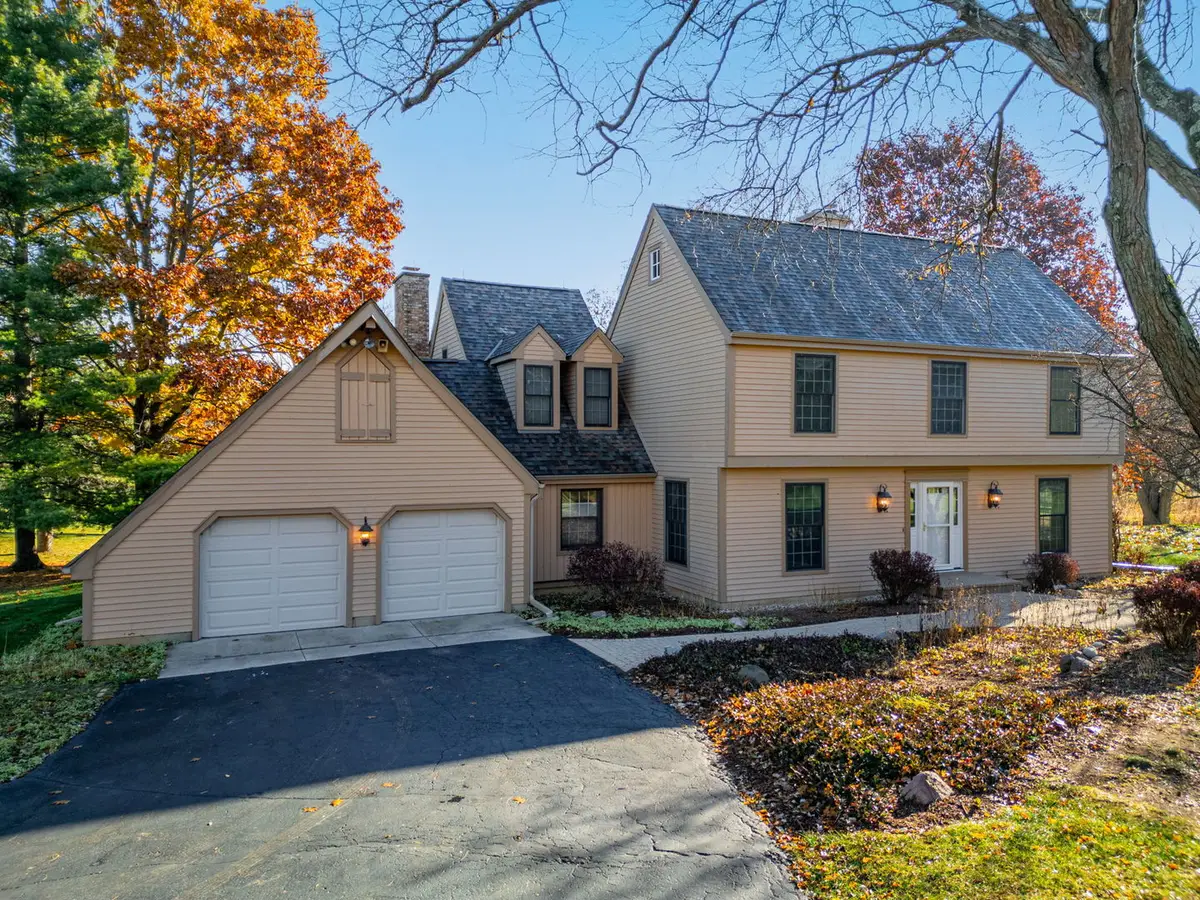 316 S Shannon Drive, Woodstock, IL 60098 - Image #1