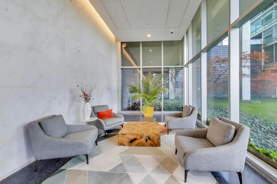 9725 Woods Drive #503, Skokie, IL 60077 - Image #3