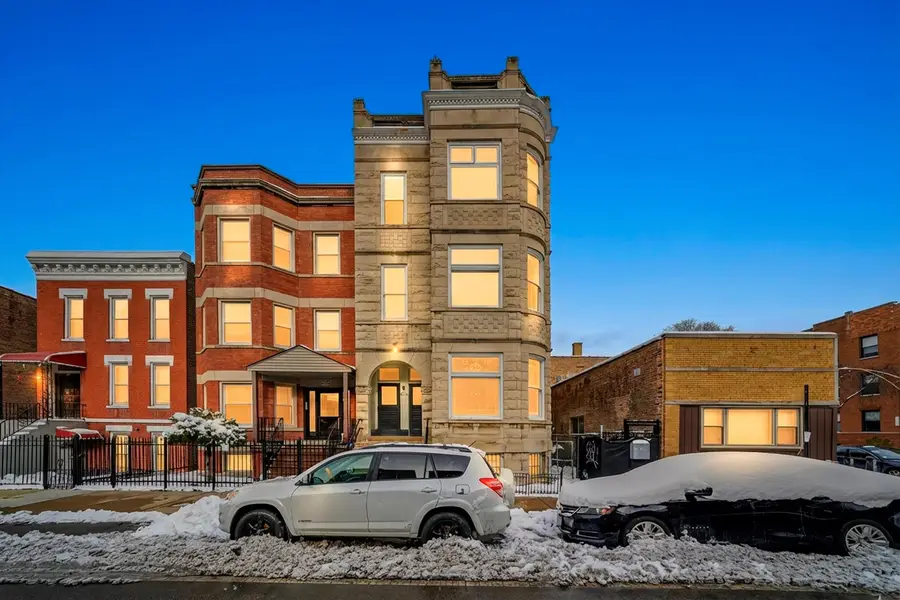 2502 W Augusta Boulevard, Chicago, IL 60622 - Image #3