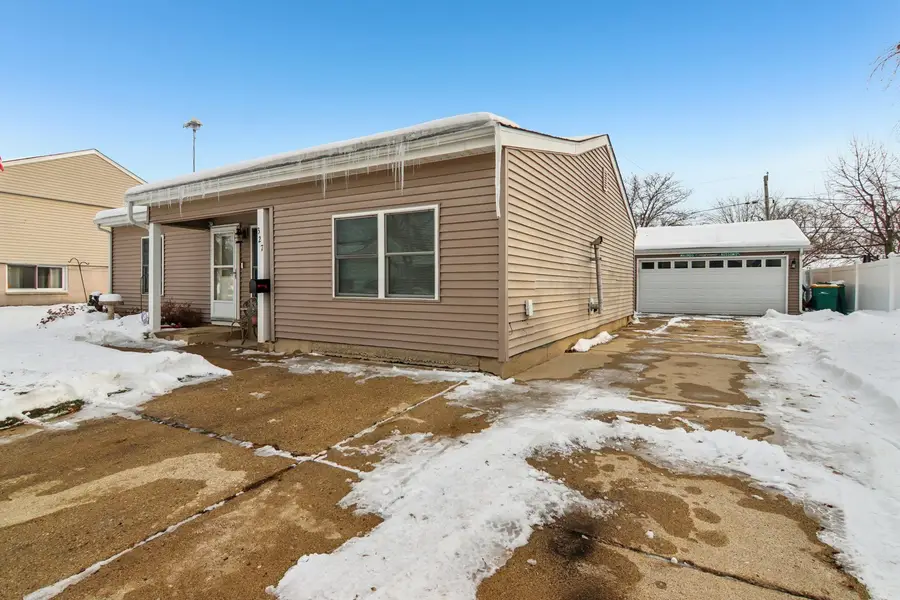 327 Hickory Avenue, Romeoville, IL 60446 - Image #3
