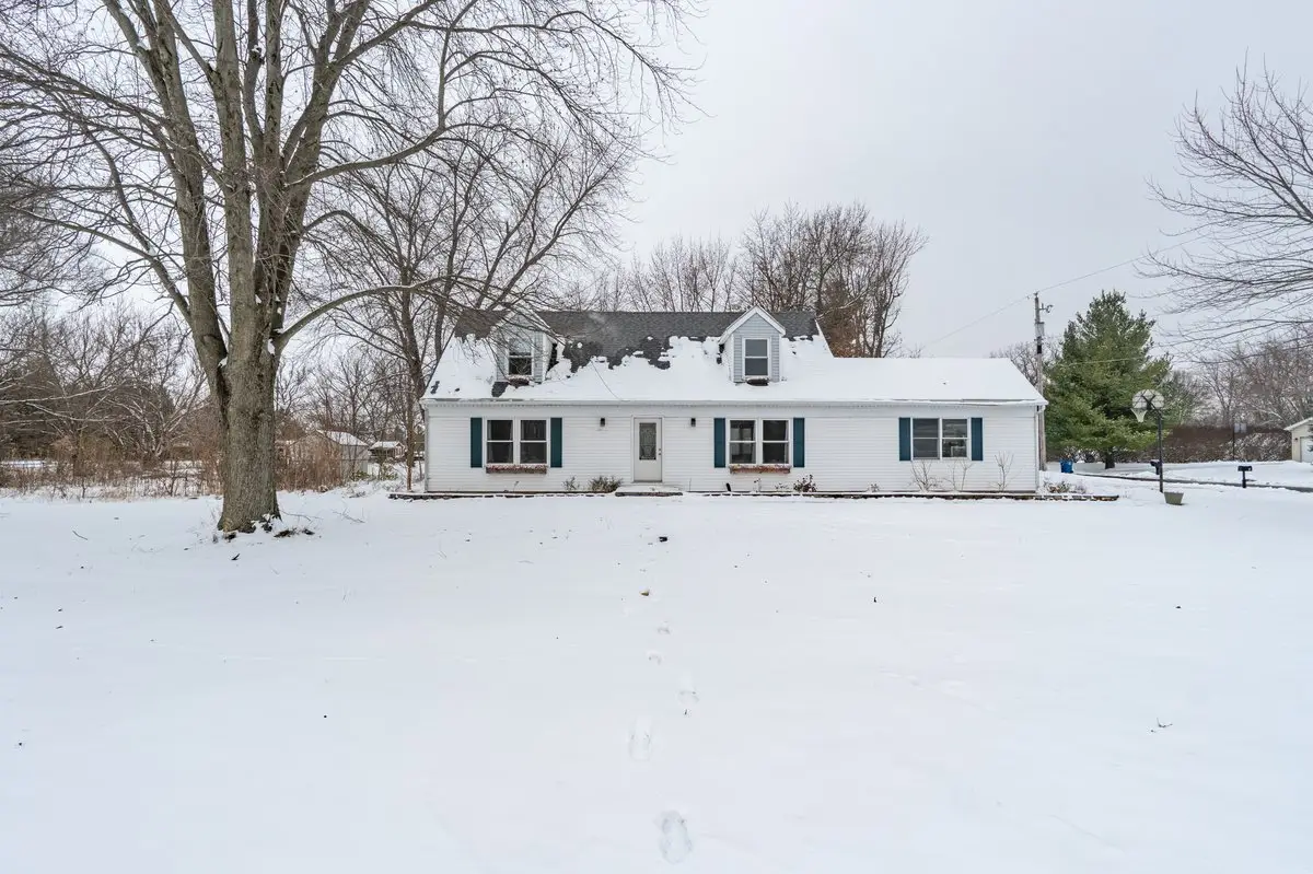 1 Wilshire Wood Drive, Mackinaw, IL 61755 - Image #1