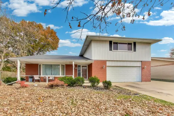 17001 Everett Avenue, South Holland, IL 60473