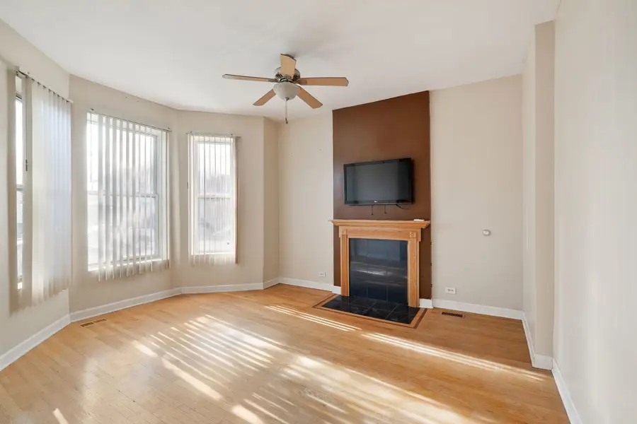 750 E 69th Place, Chicago, IL 60637 - Image #3